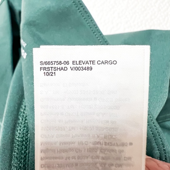 Old Navy Women’s High Rise PowerPress 7/8 Cargo Leggings - Forest Shade, Size S - Picture 8 of 9